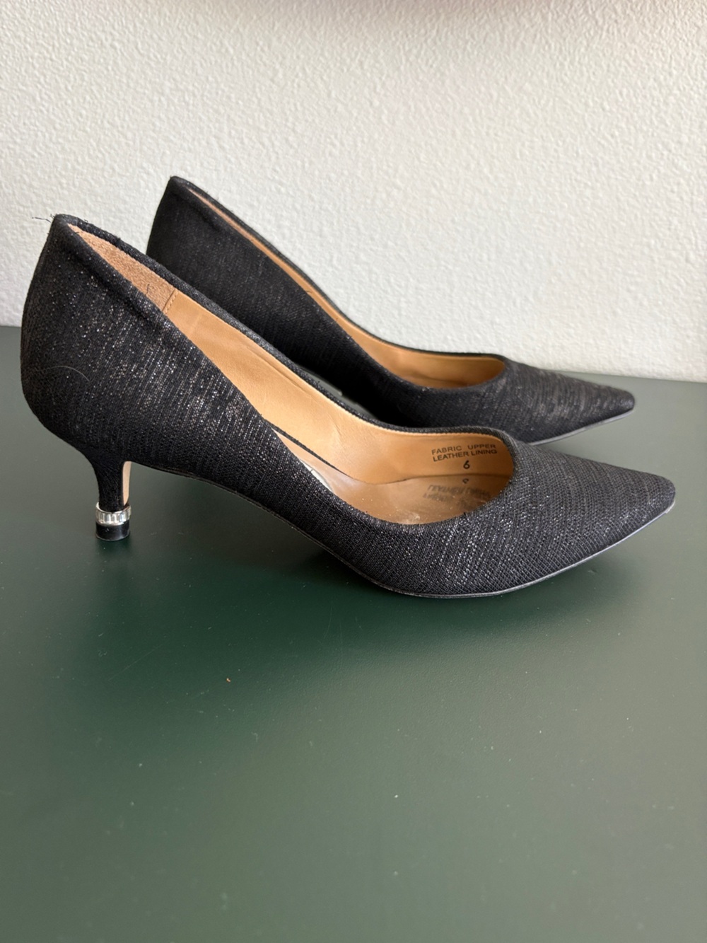 Badgley Mischka Black Pointed-Toe Fabric Pumps